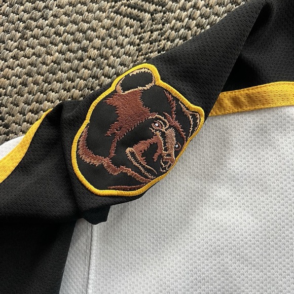 Vintage Boston Bruins Jersey Mens XL White 90s Pooh Bear Starter NHL Hockey - Picture 4 of 8